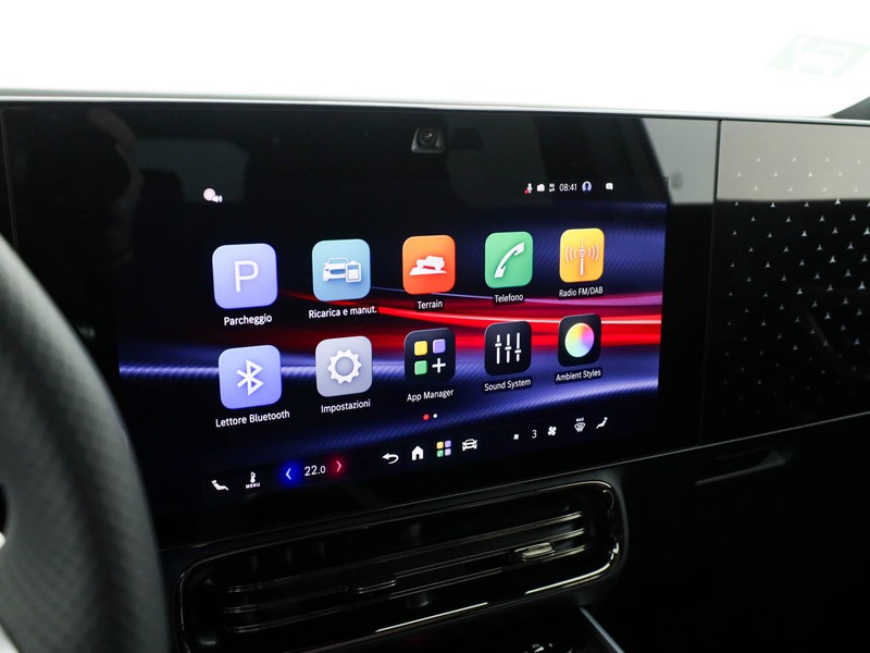 Mercedes GLB 350 4MATIC con tecnologia EQ