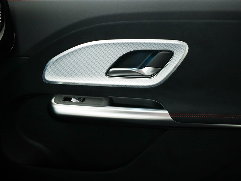 Mercedes GLB 350 4MATIC con tecnologia EQ