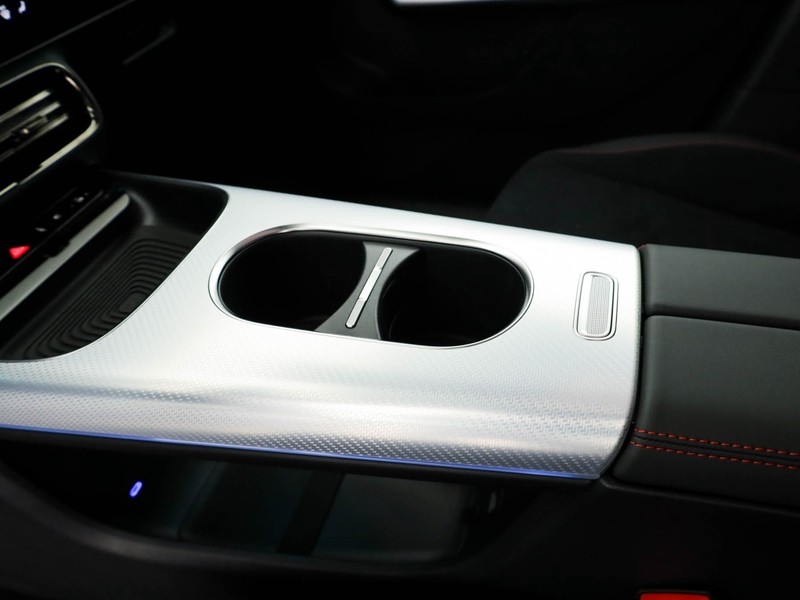 Mercedes GLB 350 4MATIC con tecnologia EQ