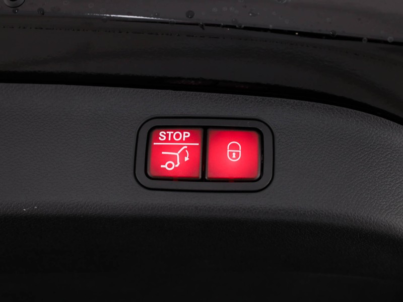 Mercedes GLB 350 4MATIC con tecnologia EQ