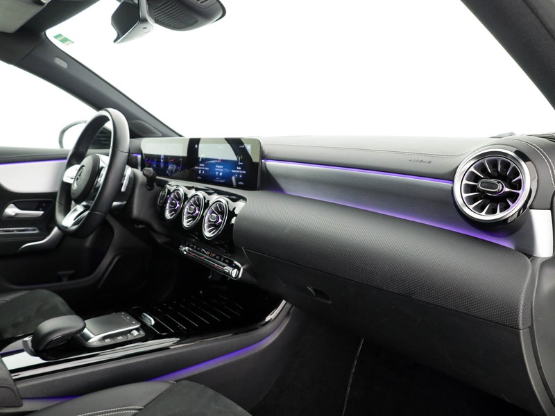 Mercedes Classe A 180 d premium auto diesel bianco