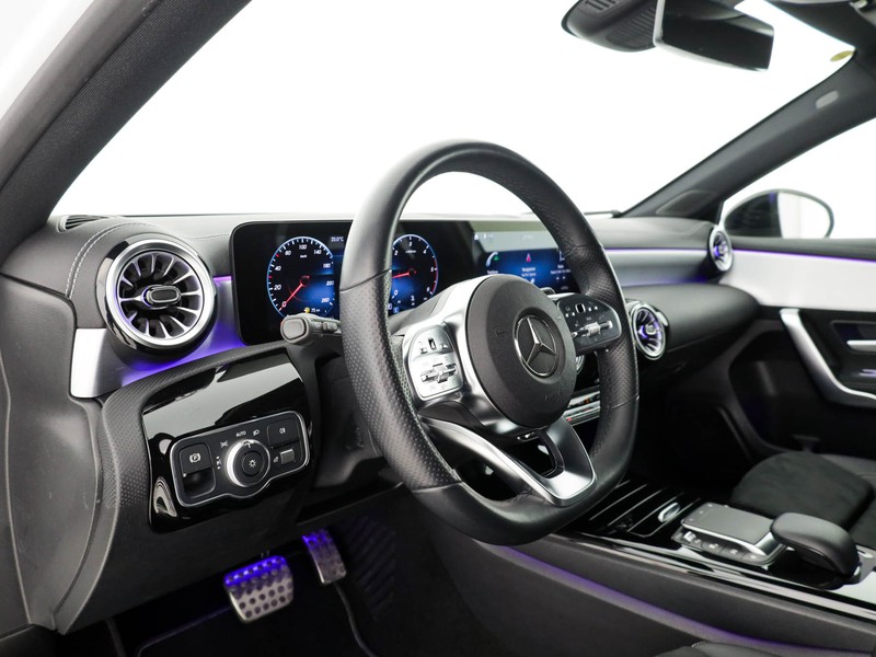 Mercedes Classe A 180 d premium auto diesel bianco