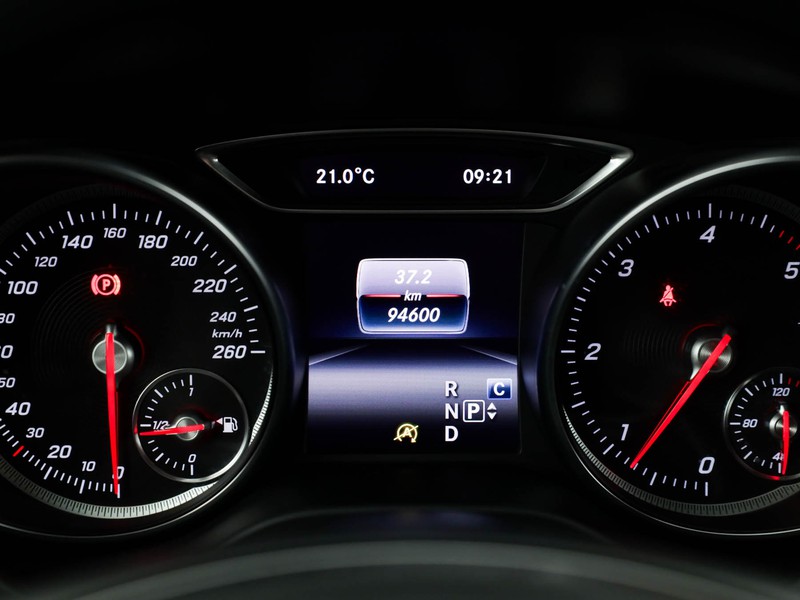 Mercedes CLA Shooting Brake  200 d sport auto fl diesel bianco