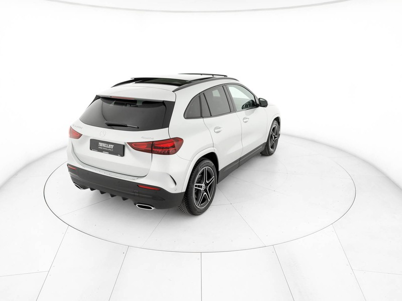 Mercedes GLA 200 d amg line premium plus 4matic auto diesel argento