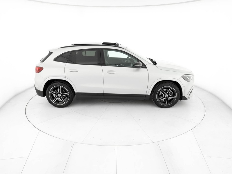 Mercedes GLA 200 d amg line premium plus 4matic auto diesel argento