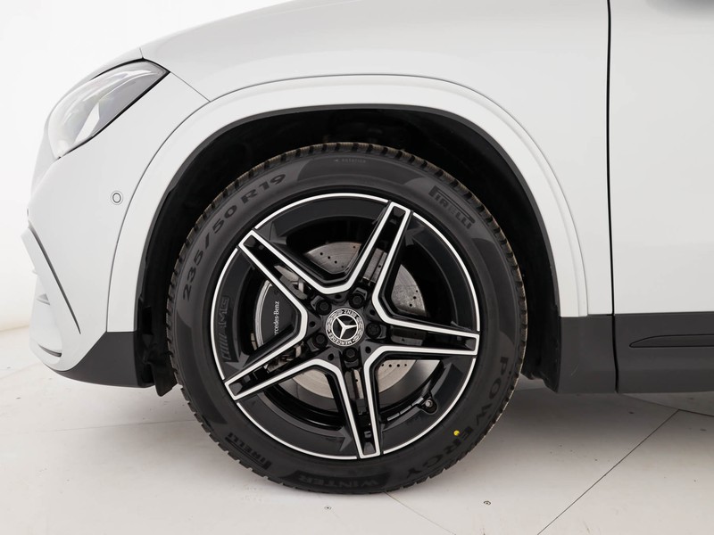 Mercedes GLA 200 d amg line premium plus 4matic auto diesel argento