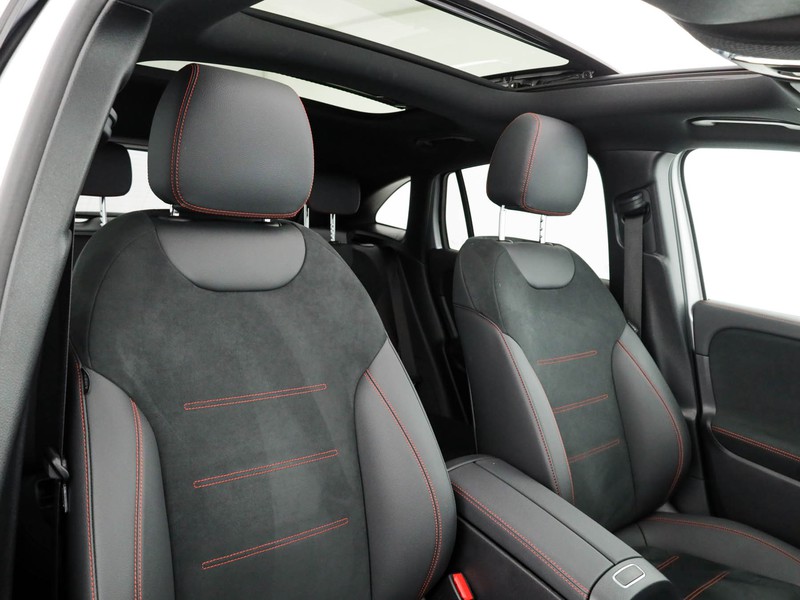 Mercedes GLA 200 d amg line premium plus 4matic auto diesel argento