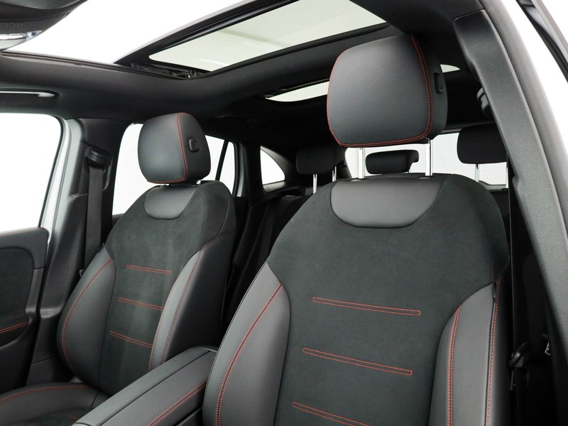 Mercedes GLA 200 d amg line premium plus 4matic auto diesel argento