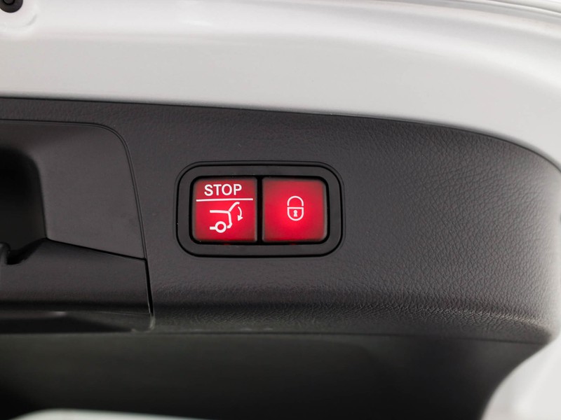 Mercedes GLA 200 d amg line premium plus 4matic auto diesel argento