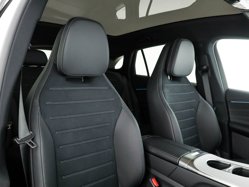 Mercedes GLC 400 4MATIC con tecnologia EQ  nero