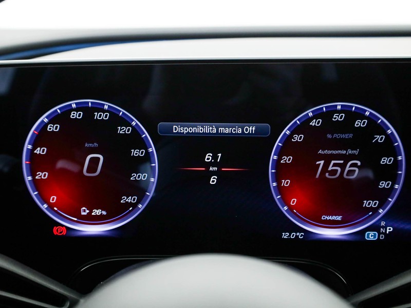 Mercedes GLC 400 4MATIC con tecnologia EQ  nero