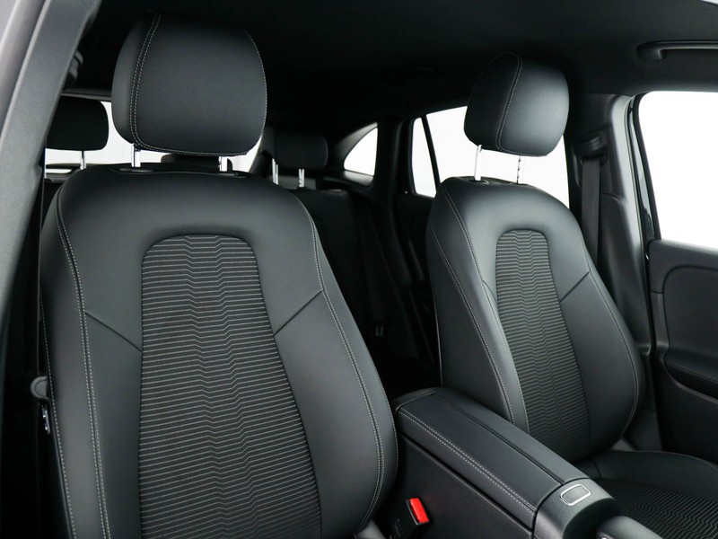 Mercedes GLA 180 d sport auto diesel nero