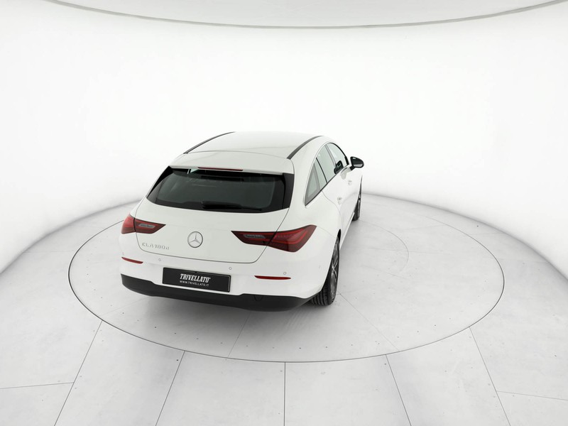 Mercedes CLA Shooting Brake  180 d advanced auto diesel bianco