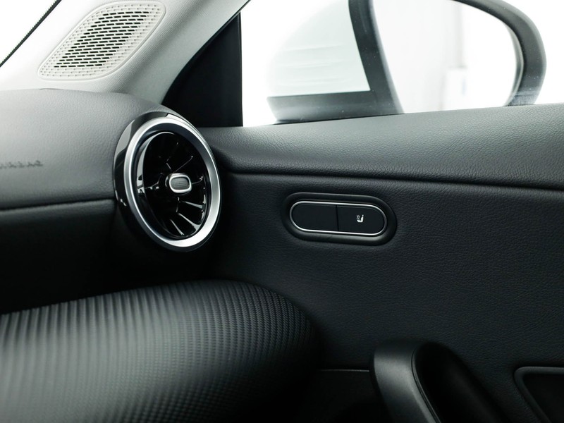 Mercedes CLA Shooting Brake  180 d advanced auto diesel bianco