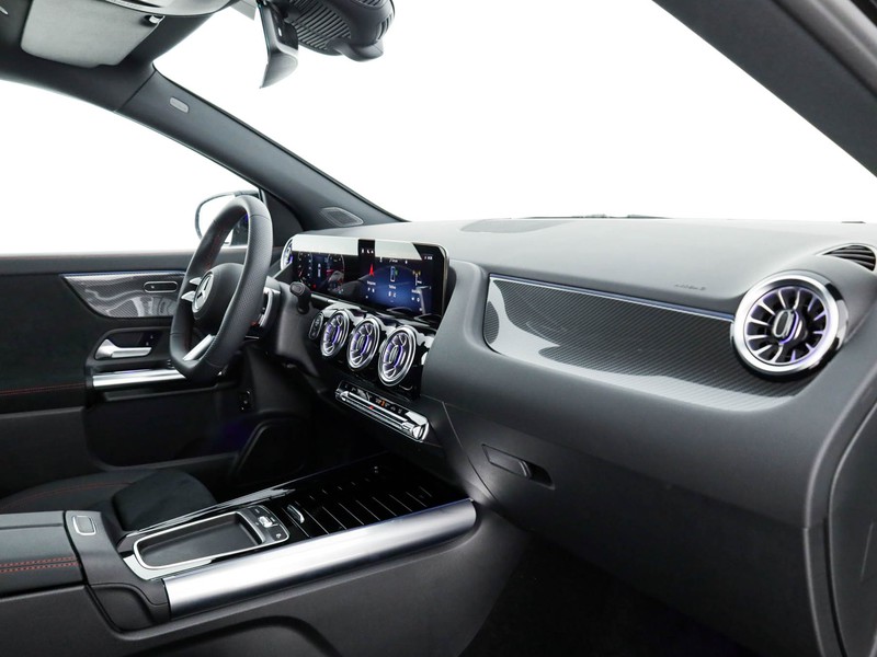 Mercedes GLA 200 d amg line extra auto diesel nero