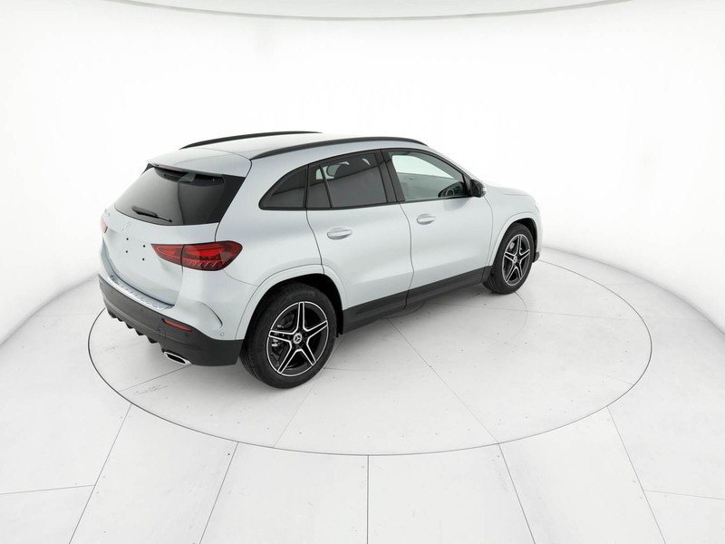 Mercedes GLA 200 d amg line extra auto diesel argento