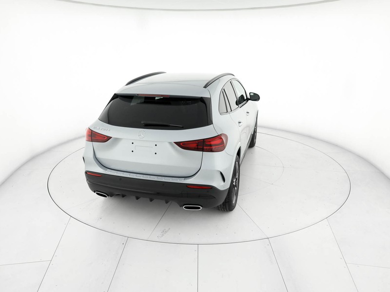 Mercedes GLA 200 d automatic diesel argento