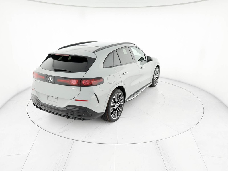 Mercedes GLC 400 4MATIC con tecnologia EQ  grigio