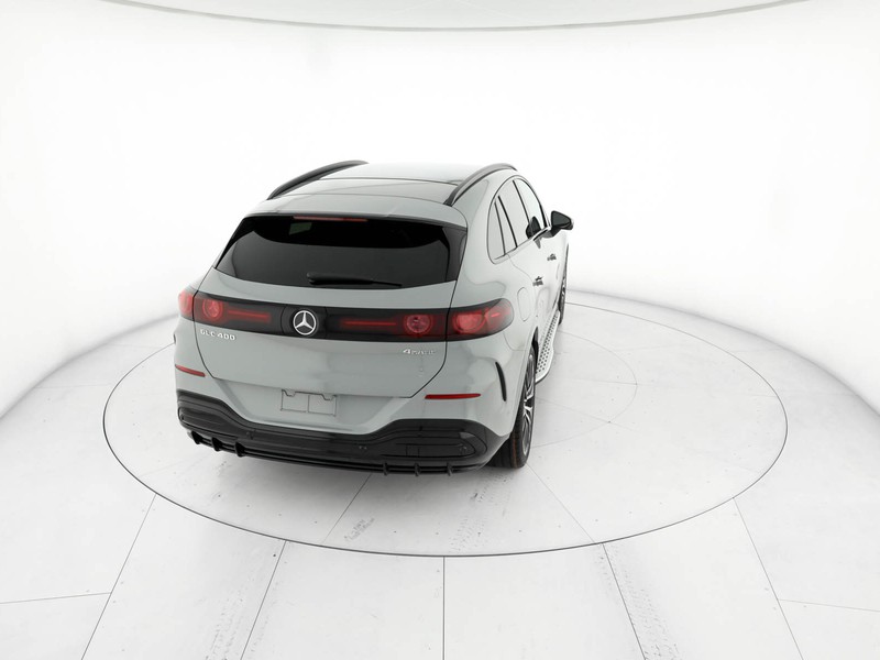 Mercedes GLC 400 4MATIC con tecnologia EQ  grigio