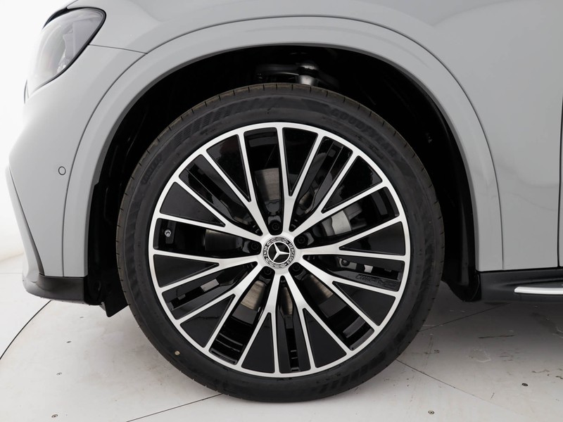 Mercedes GLC 400 4MATIC con tecnologia EQ  grigio