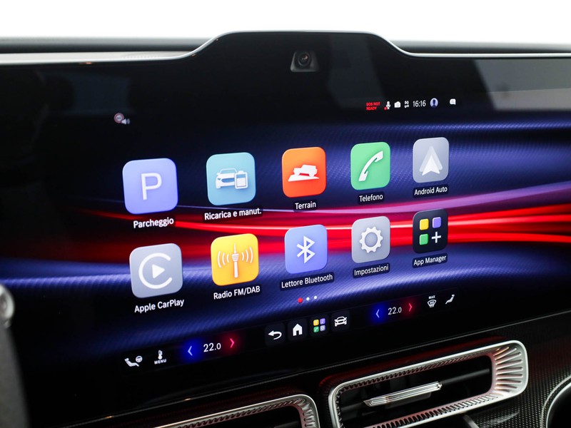 Mercedes GLC 400 4MATIC con tecnologia EQ  grigio