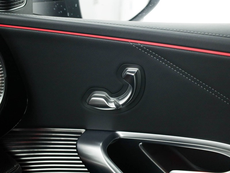 Mercedes GLC 400 4MATIC con tecnologia EQ  grigio