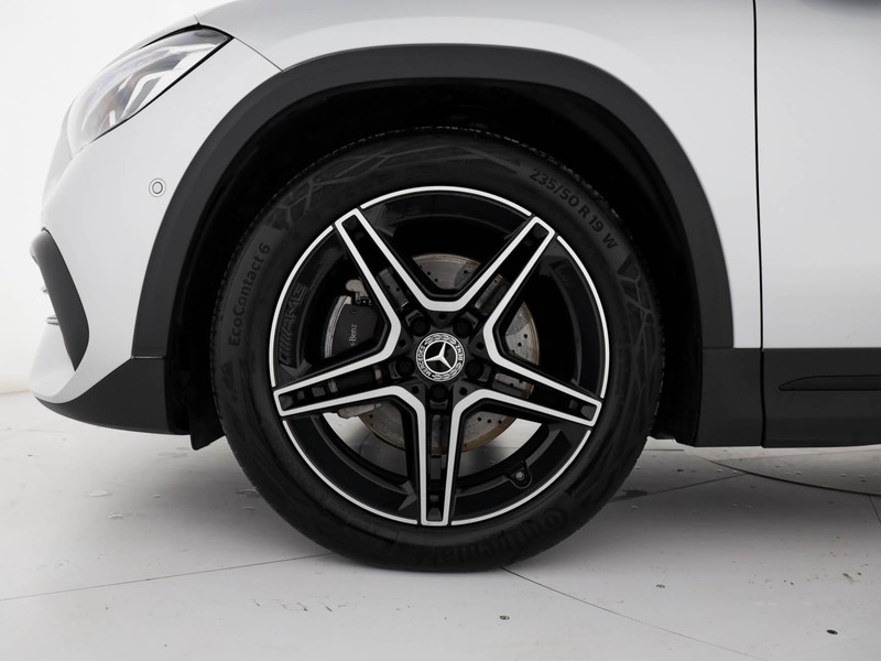 Mercedes GLA 200 d premium auto diesel argento