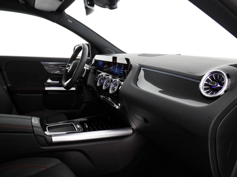 Mercedes GLA 180 d amg line advanced plus auto diesel nero