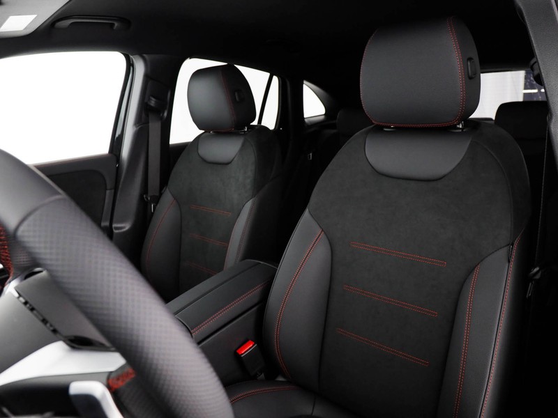 Mercedes GLA 180 d amg line advanced plus auto diesel nero