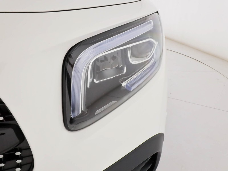 Mercedes GLB 200 d premium auto diesel bianco