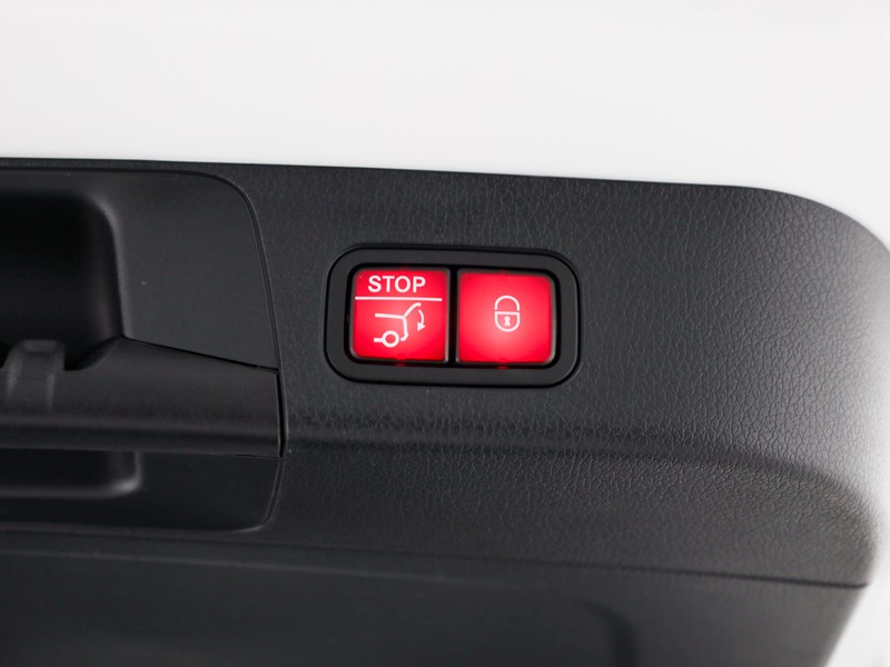 Mercedes GLB 200 d premium auto diesel bianco