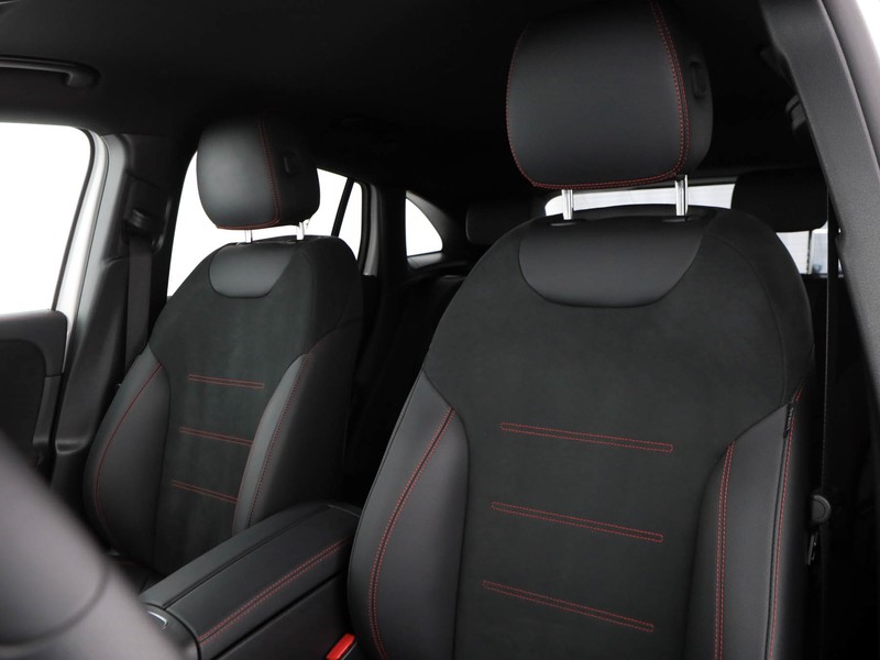 Mercedes GLA 200 d premium 4matic auto diesel bianco