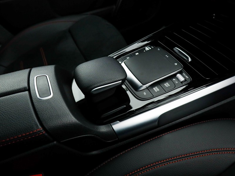 Mercedes GLB 180 d premium auto diesel nero