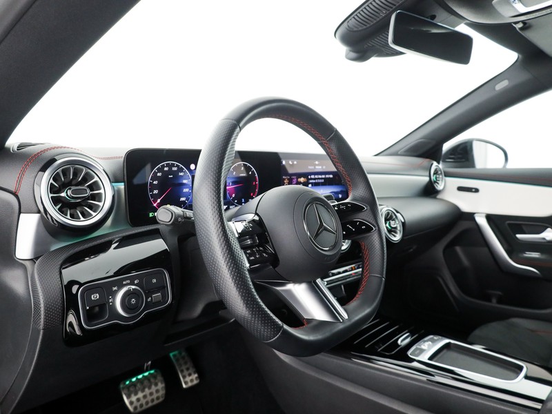 Mercedes CLA Shooting Brake  200 d amg line advanced plus auto diesel nero