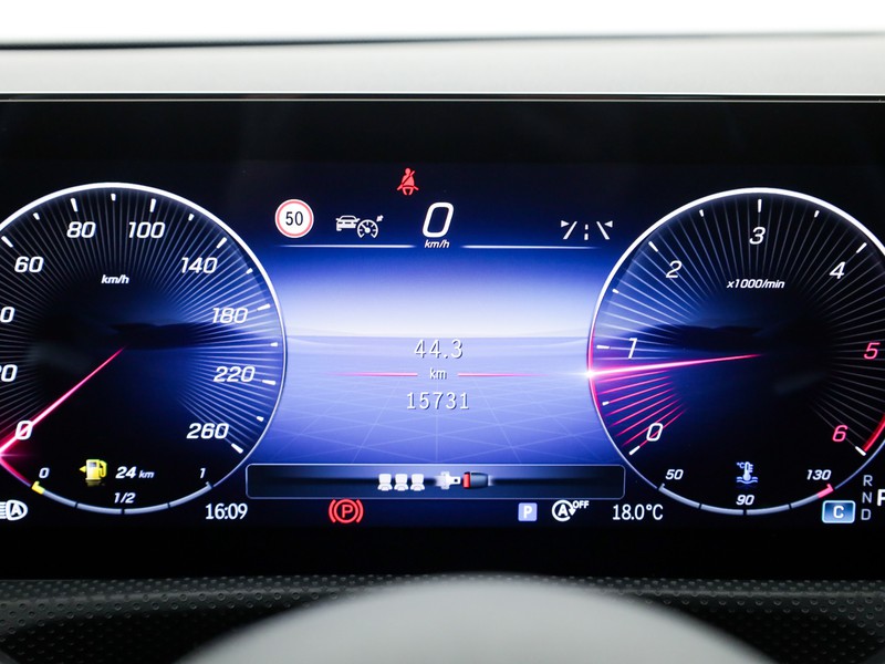 Mercedes CLA Shooting Brake  200 d amg line advanced plus auto diesel nero