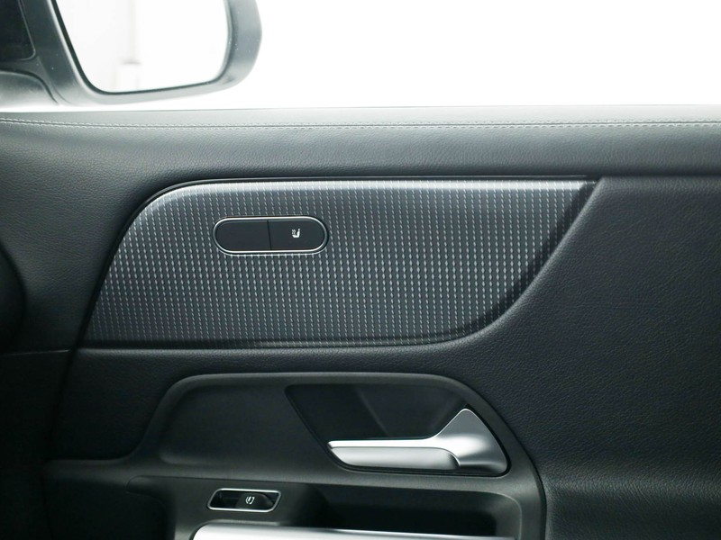 Mercedes GLB 200 d sport plus auto diesel bianco