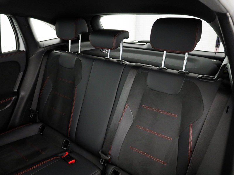 AMG GLA amg 35 amg line premium plus 4matic auto ibrido bianco