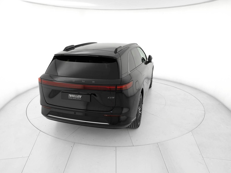XPENG G9 94,6 kwh long range rwd elettrica nero