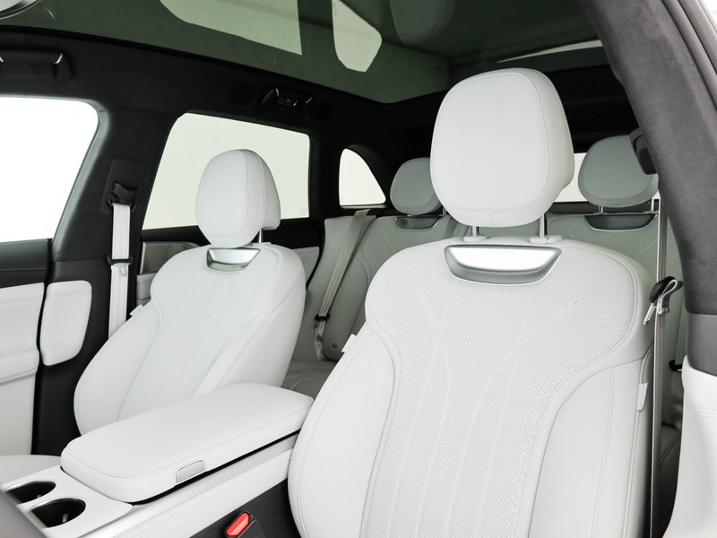 XPENG G9 94,6 kwh long range rwd elettrica nero