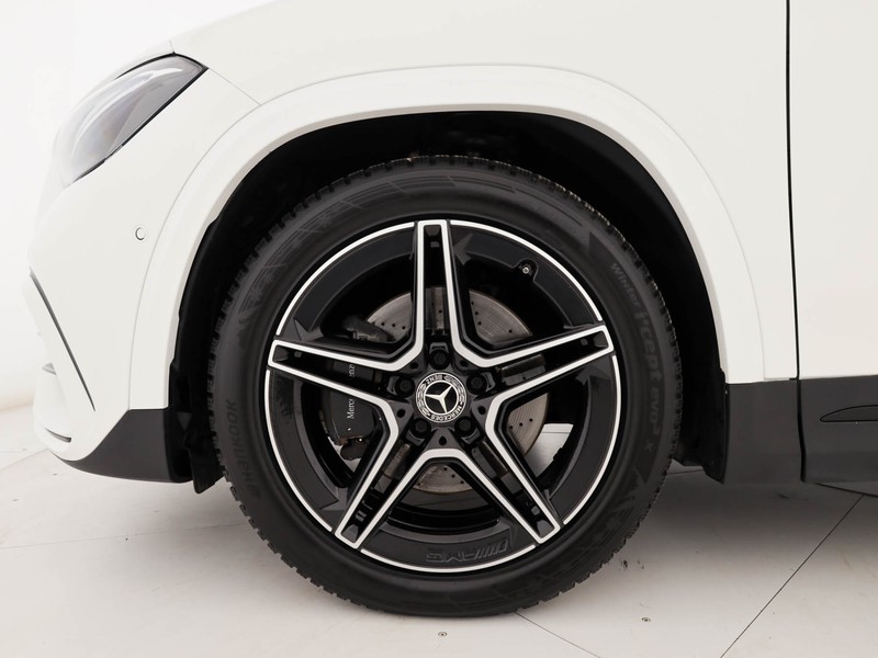 Mercedes GLA 200 d amg line advanced plus auto diesel bianco