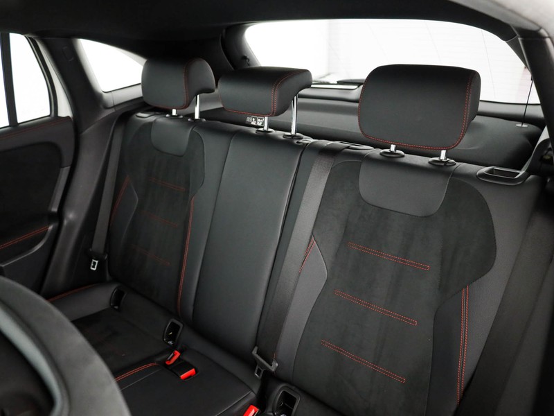 Mercedes GLA 200 d amg line advanced plus auto diesel bianco