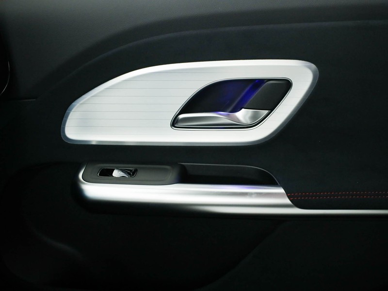 Mercedes GLB eq 250+ amg line advanced plus elettrica nero