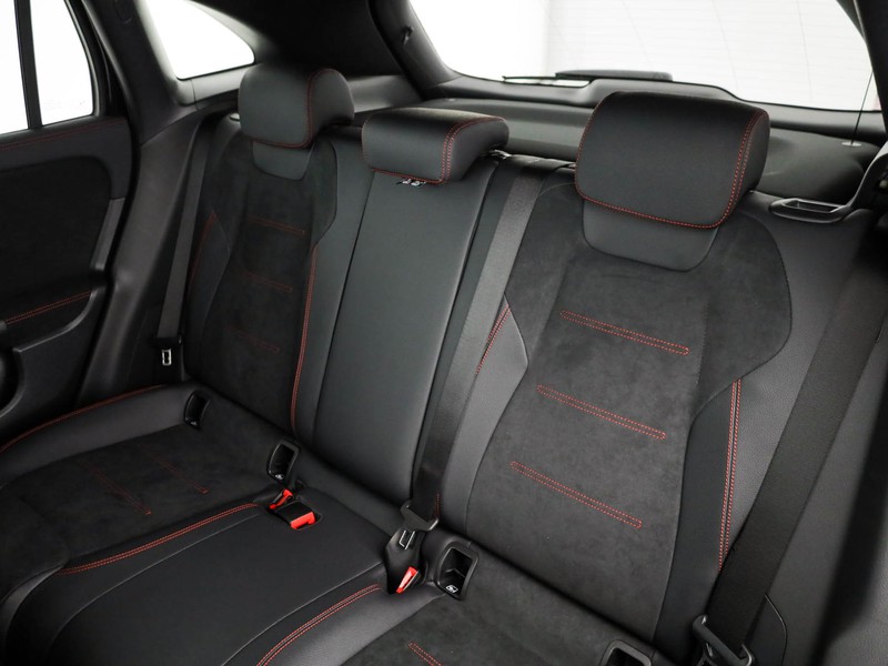 Mercedes GLA 200 d amg line extra auto diesel nero