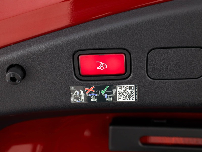 Mercedes CLE cabrio 300 amg line premium plus 4matic auto ibrido rosso