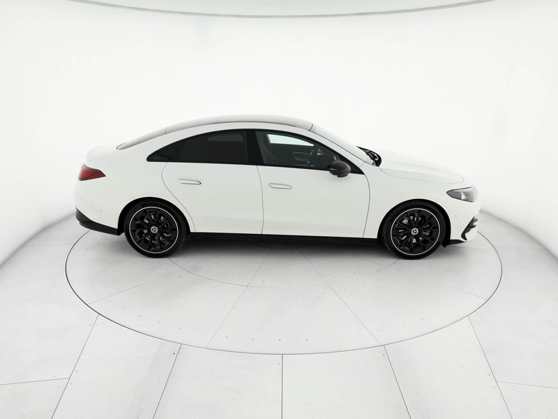 Mercedes CLA Coupè 180 amg line premium auto ibrido bianco