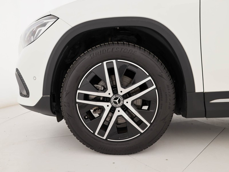 Mercedes GLA 200 d sport plus auto diesel bianco