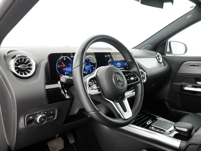 Mercedes GLA 200 d sport plus auto diesel bianco