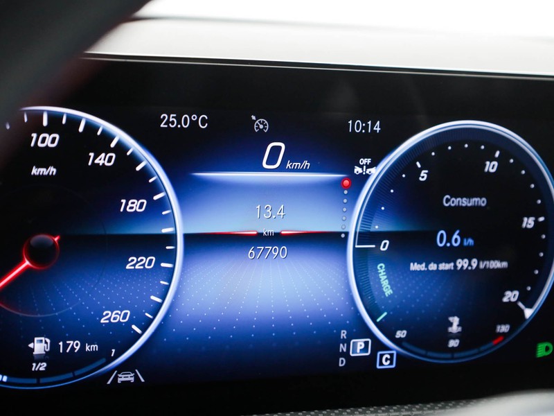 Mercedes CLA Shooting Brake  200 d premium auto diesel grigio