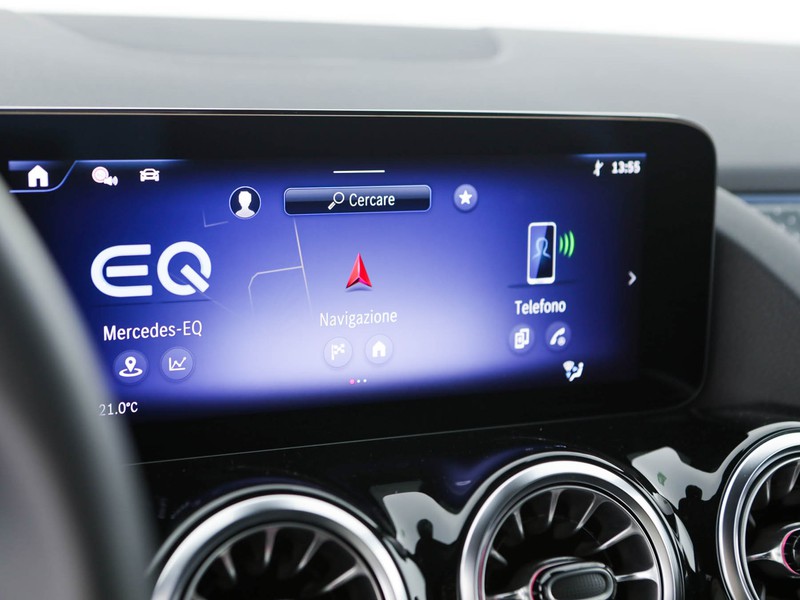 Mercedes EQA 250+  nero