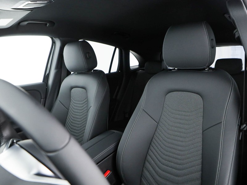 Mercedes EQA 250 +  nero